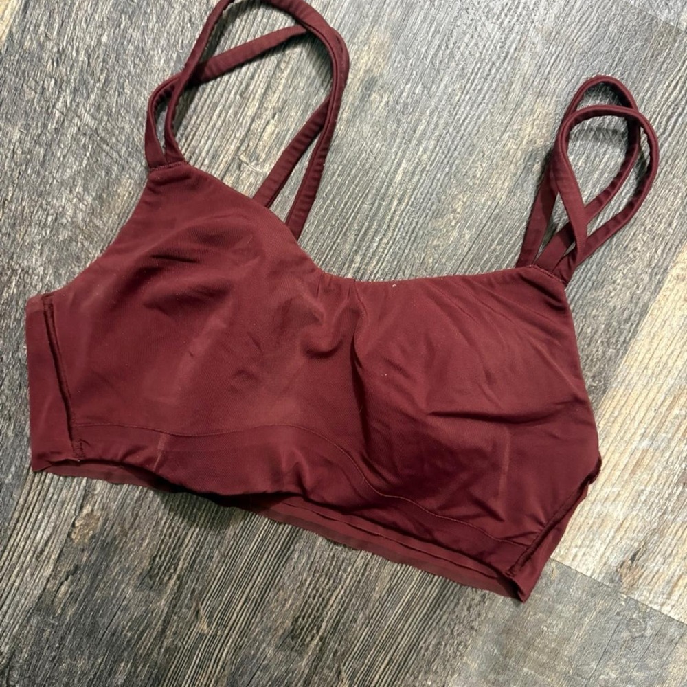 Lululemon burgundy sports bra‎ size xs